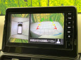 【アラウンドビューモニター】専用のカメラにより、上から見下ろしたような視点で360度クルマの周囲を確認することができます☆死角部分も確認しやすく、狭い場所での切り返しや駐車もスムーズに行えます。