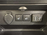 シートヒーター装備!エアコンに比べて暖まるスピードが速いので冬でも快適に過ごせます