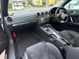 全車ルームクリーニングを行ってご納車いたします!専門業者の協力で見えるところだけではなく、細部まで行き届いたクリーニングを行っております!気持ちのいいご納車をお届けできるよう準備を心がけております!