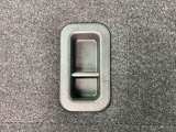 トップテザーアンカー付きISO-FIX対応チャイルドシート固定機構を標準装備!