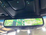 【デジタルインナーミラー】後席の大きな荷物や同乗者で後方が確認しづらい時でも安心!カメラが撮影した車両後方の映像をルームミラー内に表示。クリアな視界で状況の確認が可能です!