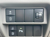 【コーナーセンサー】駐車時など障害物をセンサーが察知しアラームで教えてくれます!あると便利な装備です☆