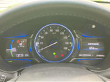 視認性の高いメーター類で運転状況を的確に把握でき、運転席をスタイリッシュに演出します。情報満載のメーターで安心運転をサポートします。