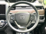 【純正革巻きステアリング】上質な革を使用することで、手にしっかり馴染みとても運転しやすいハンドルです♪