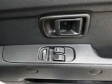 パワーウインドウスイッチです。