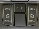 【両側パワースライドドア】スマートキーや運転席のスイッチで後席両側スライドドアの開閉が可能♪電動だから力を入れてドアを開ける必要が無く、小さなお子様でも簡単に開け閉めでき快適です♪