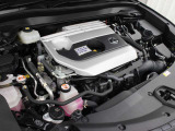 M20A-FXS型 2.0L 直4 DOHCエンジンと3NM型 交流同期電動機のハイブリッドシステム搭載、FF駆動です。