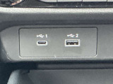 フロントにもUSB充電ポート