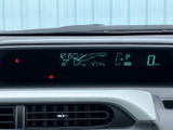 視認性の高いメーター類で、車の状態をひと目で確認できます。運転に必要な情報を的確に把握できます。