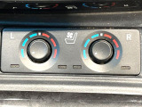 【シートヒーター&ベンチレーション】夏場は涼しい風でお尻や背中の熱やムレを防ぎ、冬はエアコンよりも早く温まってポカポカに!季節を問わず快適に過ごせます。