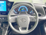 【ステアリングスイッチ】運転中、前方から目線をそらすことなく、オーディオ等の操作が可能な便利機能!安心&快適なドライブを演出してくれます♪