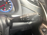 【オートエアコン】一度お好みの温度に設定すれば、車内の温度を検知し風量や温度を自動で調整。暑い&hellip;寒い&hellip;と何度もスイッチ操作をする必要はありません。快適な車内空間には必須の機能ですね♪