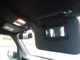 運転席バニティミラー付きです☆