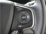 ◆アダプティブクルーズコントロール◆予め設定した車速内でクルマが自動的に加減速。前走車との適切な車間距離を維持しながら追従走行します。【LKAS】車線維持支援システムでステアリング操作を支援。