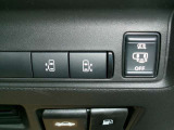 両側電動スライドドア装備です。運転席からボタン操作で開閉できます