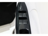 スイッチ類もきれいに。車内もボディも隅々までクリーニング。