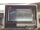 バックモニター付きで、車庫入れやバック時の後方確認をしっかりサポート。モニターに映し出される映像で死角も確認しやすく、狭い場所での駐車や後退時の操作をより安心して行えます。