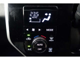 ★エアコンはオートタイプが装着済みです!オートモードにしておけば、車内温度を設定するだけで風の料や吹き出し口の切り替えを機械が行ってくれます!一年中快適な環境を作れますよ♪