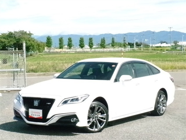 クラウン ハイブリッド 2.5 RS Four 4WD