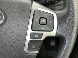 ステアリングスイッチ装備!運転しながら手元でオーディオの操作などができます。