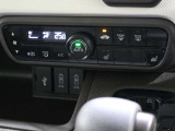 フルオートエアコン装備。