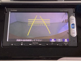 バックモニター付きで、車庫入れやバック時の後方確認をサポート。