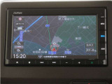 純正エントリーインターナビ(VXM-215Ci)&バックカメラが装備されているので、普段の使い勝手もロングドライブも快適です。
