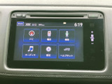 見やすい大型ディスプレイが、運転をサポート。多彩な機能で快適なドライブを演出します。ラジオやCDはもちろん、最新のオーディオも楽しめます。