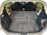 普段のお買い物や通勤、送迎等に十分な荷室スペースを確保しております。セカンドシートを倒すと、大きな荷物の積載も可能です♪