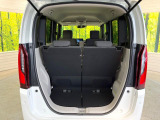 普段のお買い物や通勤、送迎等に十分な荷室スペースを確保しております。セカンドシートを倒すと、大きな荷物の積載も可能です♪