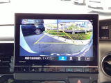 バックモニター付きで、車庫入れやバック時の後方確認をしっかりサポート。モニターに映し出される映像で死角も確認しやすく、狭い場所での駐車や後退時の操作をより安心して行えます。