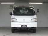 新潟マツダ自動車の中古車をご覧いただき誠にありがとうございます。ぜひ一度ご来店いただき、展示車をご覧になっていただければと思います。ご来店をスタッフ一同心からお待ちしております。