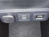 シガーソケット用の充電器が使用可能です!