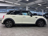 全てのMINIに全国のMINI正規ディーラーでご利用いただける保証をお付けしてご納車させていただいております(一部特殊車両を除く)。