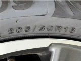 タイヤサイズは【205/60R16】