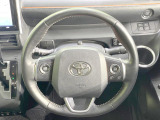 【純正革巻きステアリング】上質な革を使用することで、手にしっかり馴染みとても運転しやすいハンドルです♪