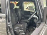 運転席・助手席です