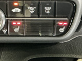 運転席/助手席シートヒーターで寒い日もすぐに温かくなり快適に過ごせます。2段階の温度調整が可能です