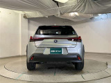 リヤ、後ろから見るとまた車の印象が変わってきますね☆☆
