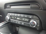 ステアリングヒーター・運転席&助手席シートヒーター・フルオートエアコン!