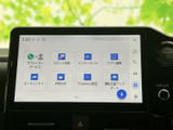 タッチ操作で直感的に操作できるナビ・オーディオシステム。様々な機能が搭載され、快適なドライブをサポートします。情報もひと目で確認できます。