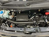 技術が詰まったエンジンルームもご覧の通りピカピカにクリーニング済みです。