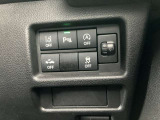 車線逸脱警報装置などの安全装置が標準で多数付いています。