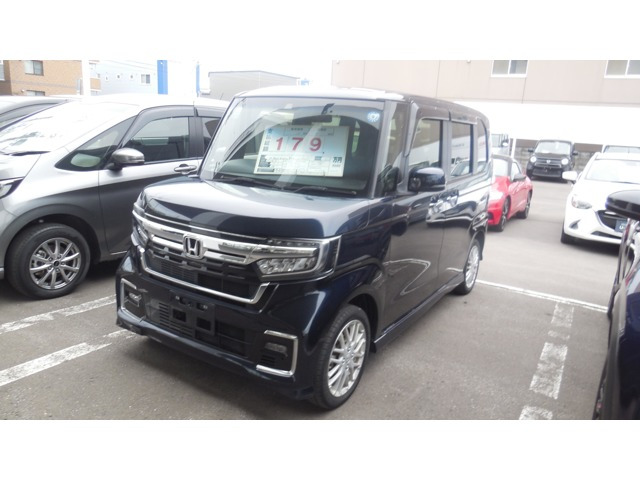 N-BOXカスタム L ターボ 4WD 