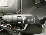 雨天時でもクリアな視界を確保。ワイパーの操作は直感的で、運転に集中できます。雨の日の運転も安心です。