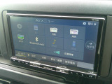 現在では必需品のナビが装備されています。オーディオはAM・FMラジオ・Bluetooth・CD・SDカード・AUX・●TVが使えます。快適ドライブの強い味方です!