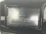停車中には、地上デジタル放送を楽しめます。移動の待ち時間を有効活用し、リラックスした時間を過ごせます。家族でのドライブにも最適です。