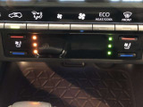 運転席、助手席にはベンチレーションが付いているので、暑い日でも快適に過ごせます。