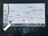 わかりやすい表示で、目的地までスムーズに案内。渋滞情報も確認でき、最適なルートを選択可能です。遠出も安心ですね。