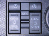 両側電動スライドドアを装備しております。